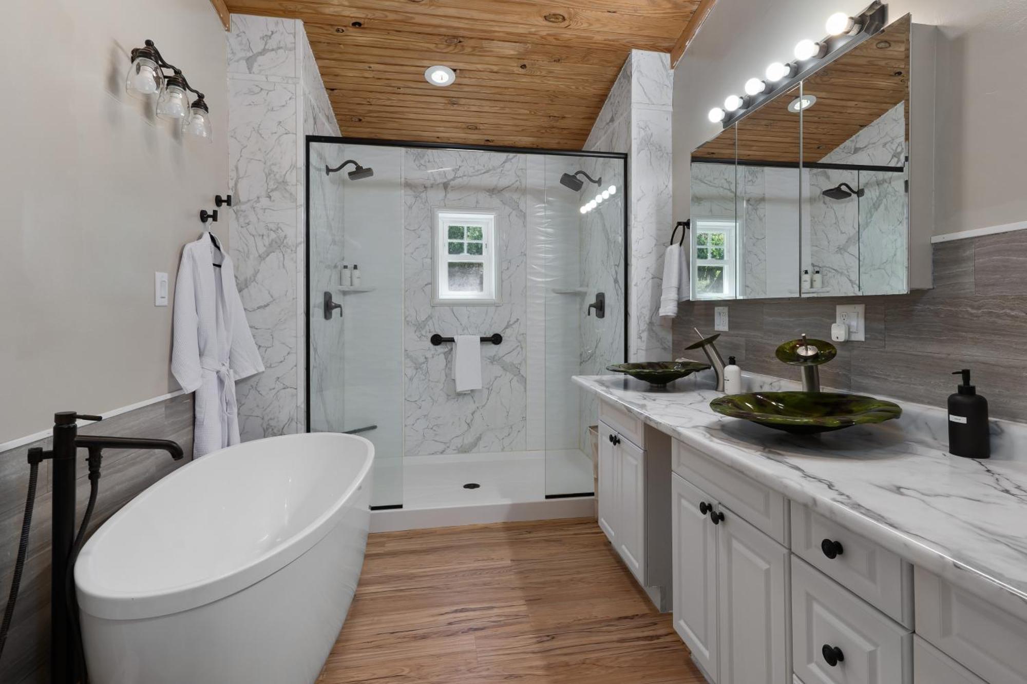 Spacious Cabin Near Hocking Hills And Caves With Hot Tub And Firepit Laurelville Eksteriør bilde