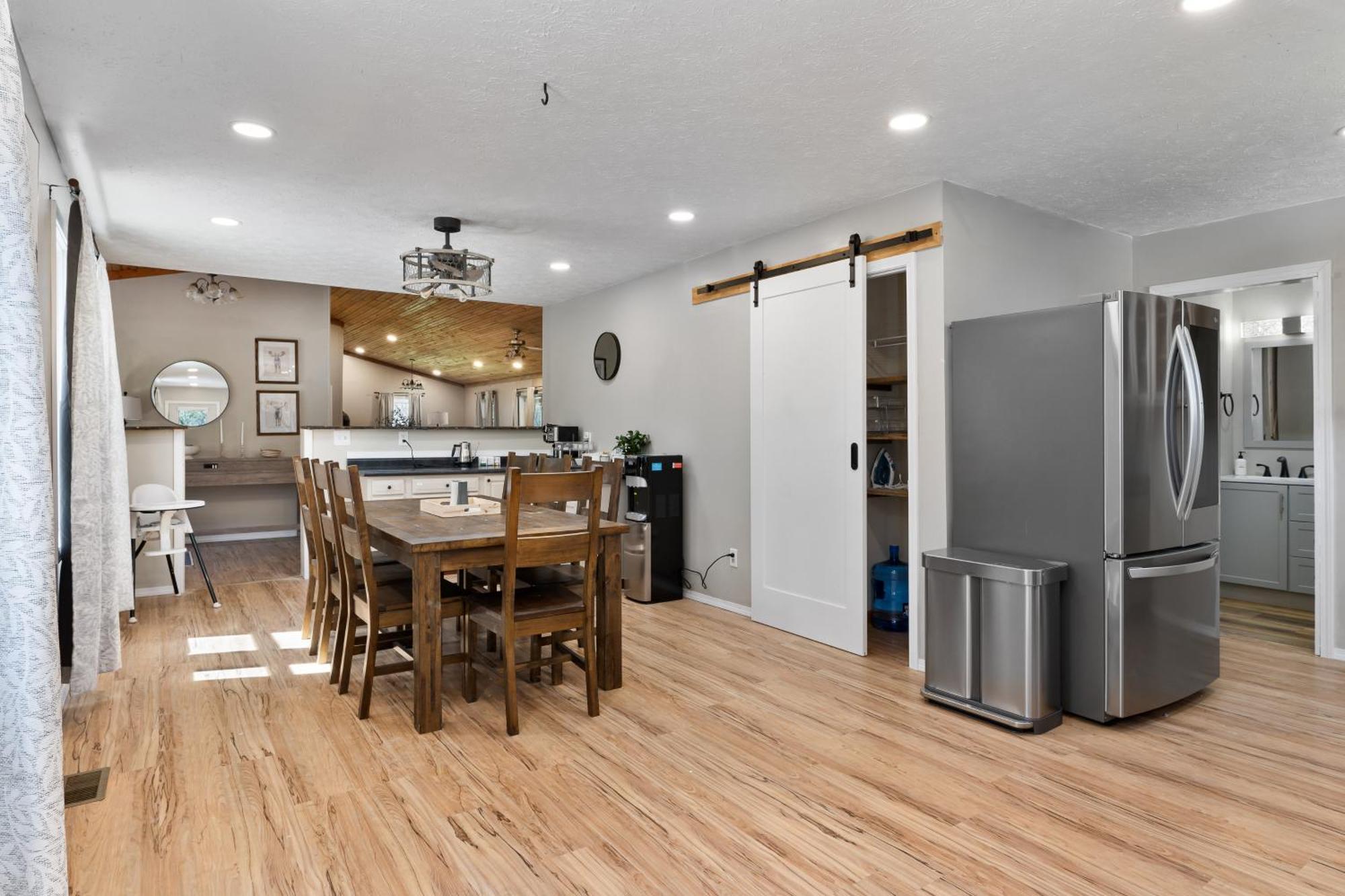 Spacious Cabin Near Hocking Hills And Caves With Hot Tub And Firepit Laurelville Eksteriør bilde