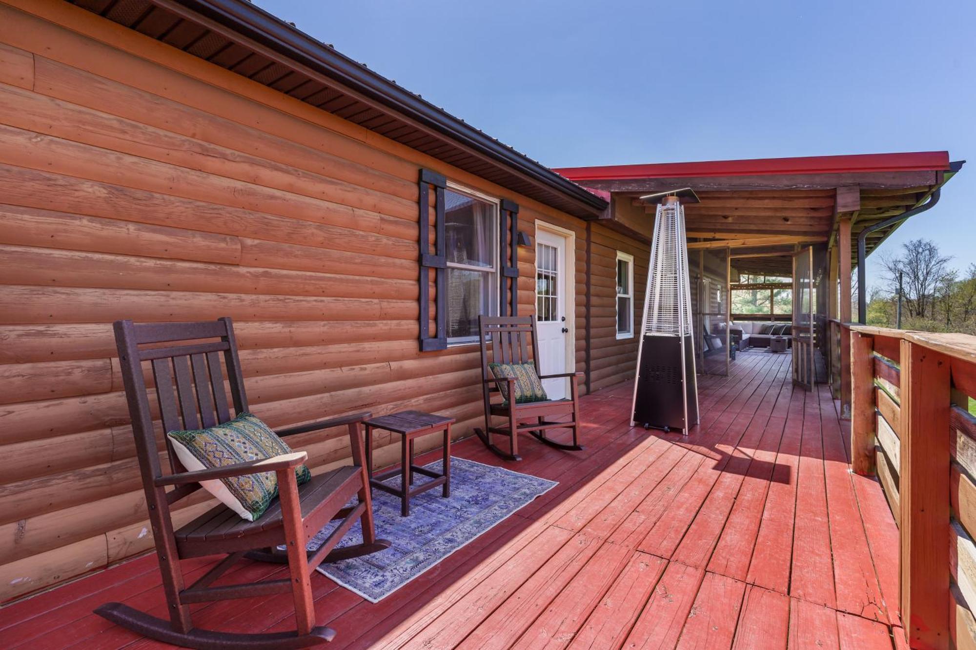 Spacious Cabin Near Hocking Hills And Caves With Hot Tub And Firepit Laurelville Eksteriør bilde