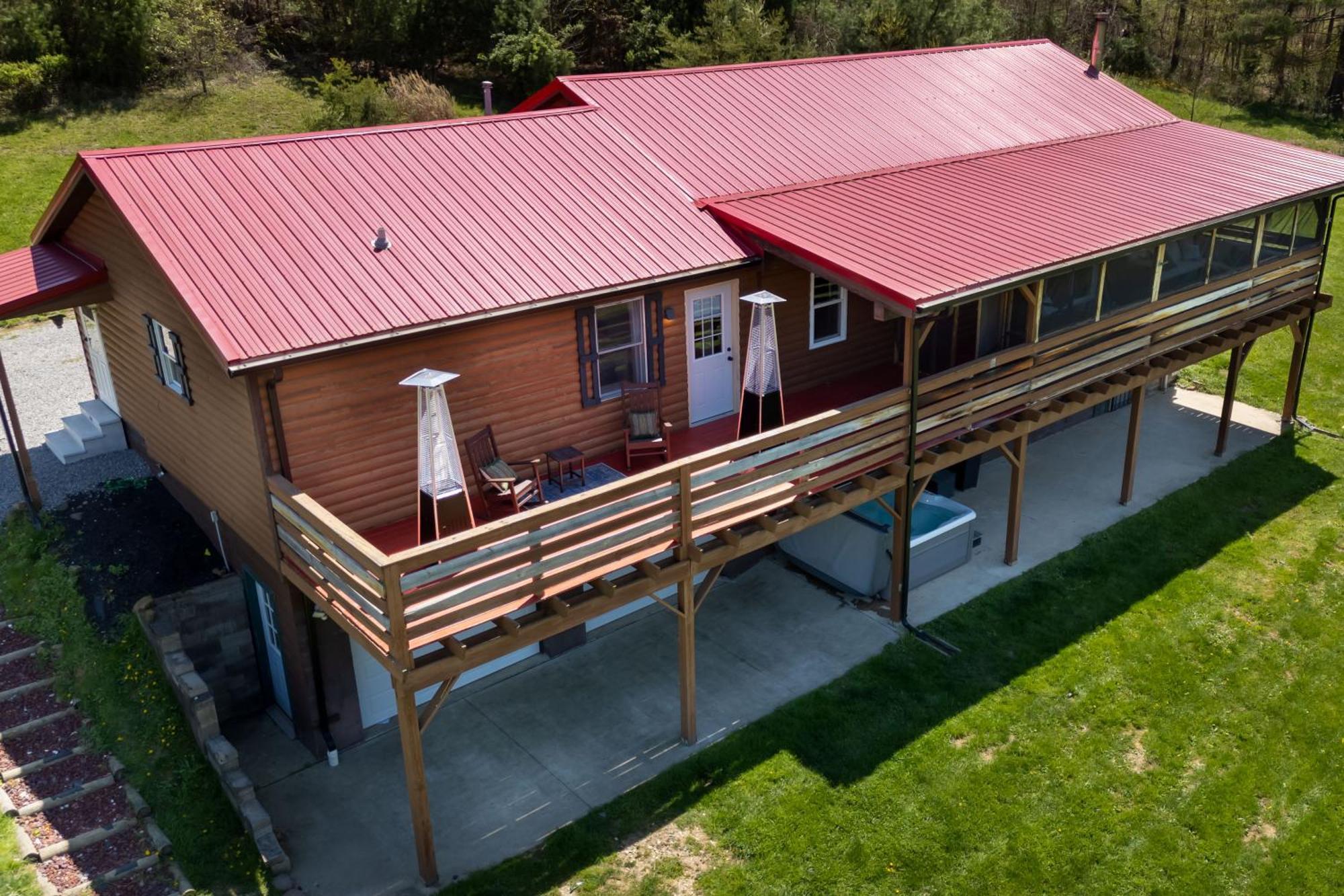 Spacious Cabin Near Hocking Hills And Caves With Hot Tub And Firepit Laurelville Eksteriør bilde