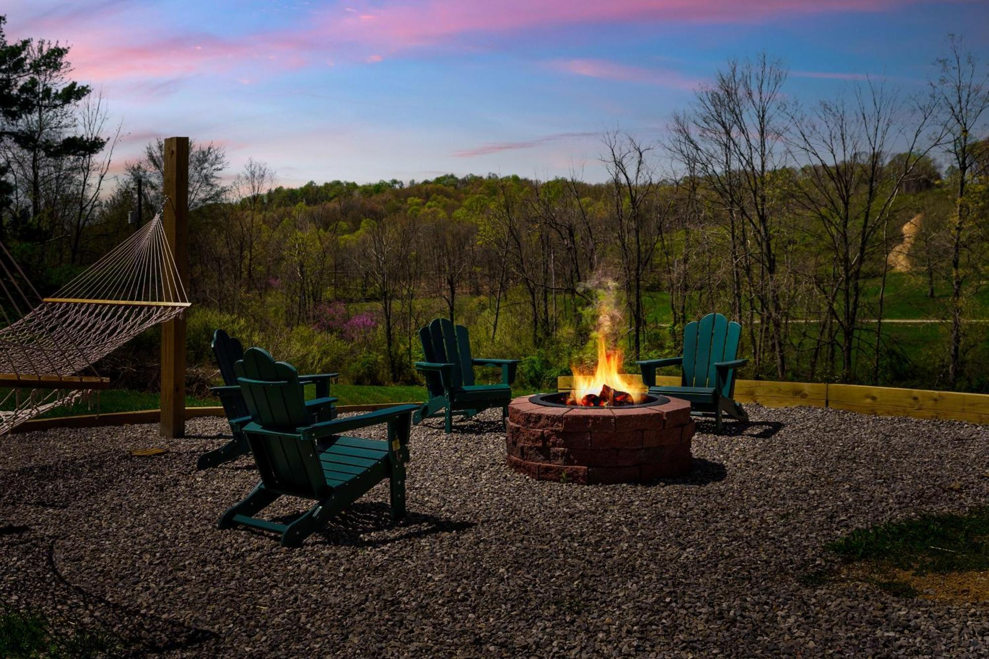 Spacious Cabin Near Hocking Hills And Caves With Hot Tub And Firepit Laurelville Eksteriør bilde