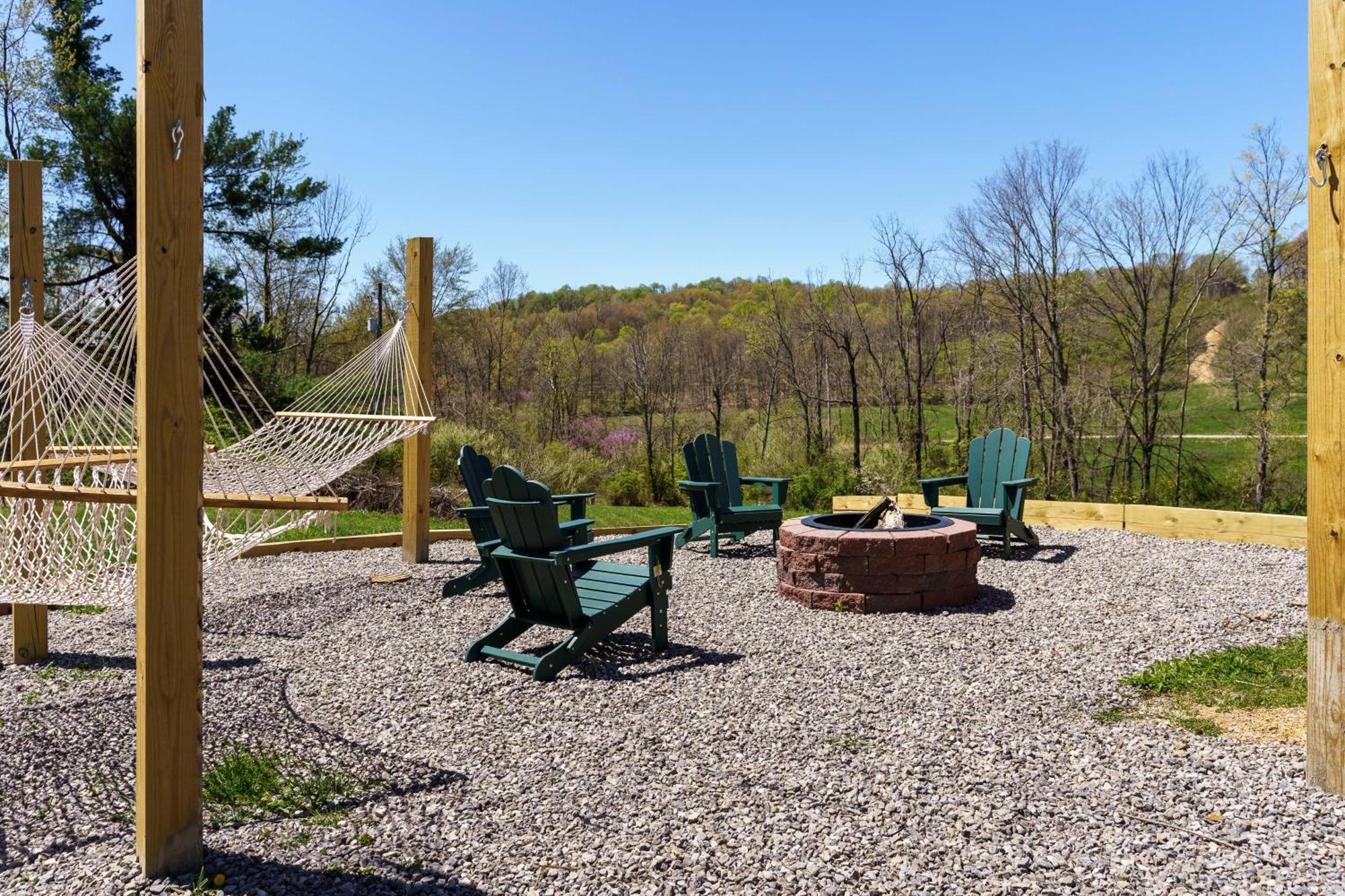 Spacious Cabin Near Hocking Hills And Caves With Hot Tub And Firepit Laurelville Eksteriør bilde